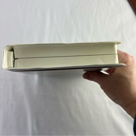 VHS Babe - A little pig goes a long way movie video - Picture 4 of 9